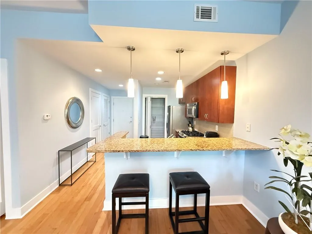 3655 Peachtree Road Ne Unit 304, Atlanta, Georgia 30319, 2 Bedrooms Bedrooms, ,2 BathroomsBathrooms,Residential,For Sale,3655 Peachtree Road Ne Unit 304,7633111