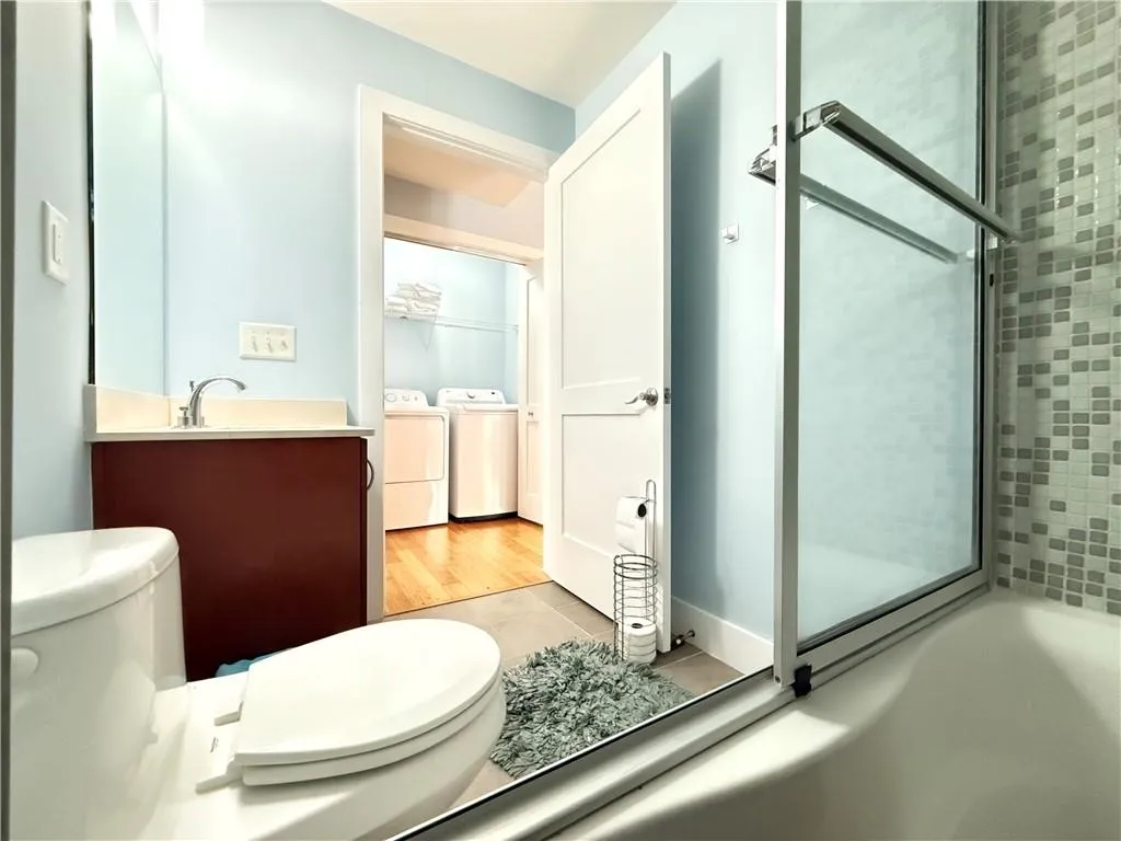 3655 Peachtree Road Ne Unit 304, Atlanta, Georgia 30319, 2 Bedrooms Bedrooms, ,2 BathroomsBathrooms,Residential,For Sale,3655 Peachtree Road Ne Unit 304,7633111