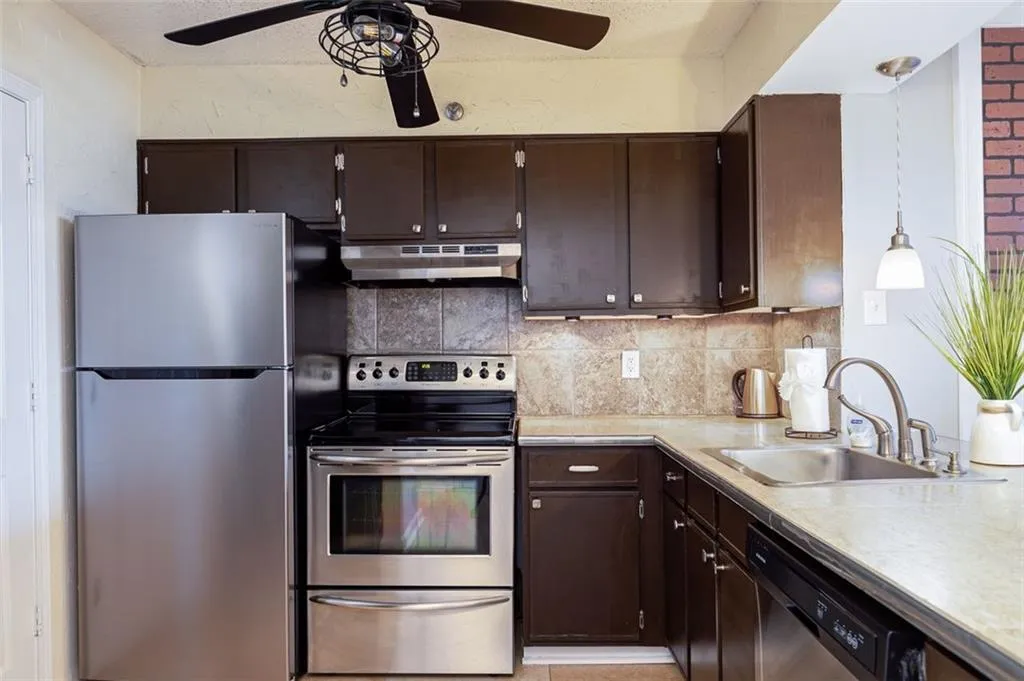 795 Hammond Drive Unit 1201, Atlanta, Georgia 30328, 2 Bedrooms Bedrooms, ,1 BathroomBathrooms,Residential,Sold,795 Hammond Drive Unit 1201,6938427