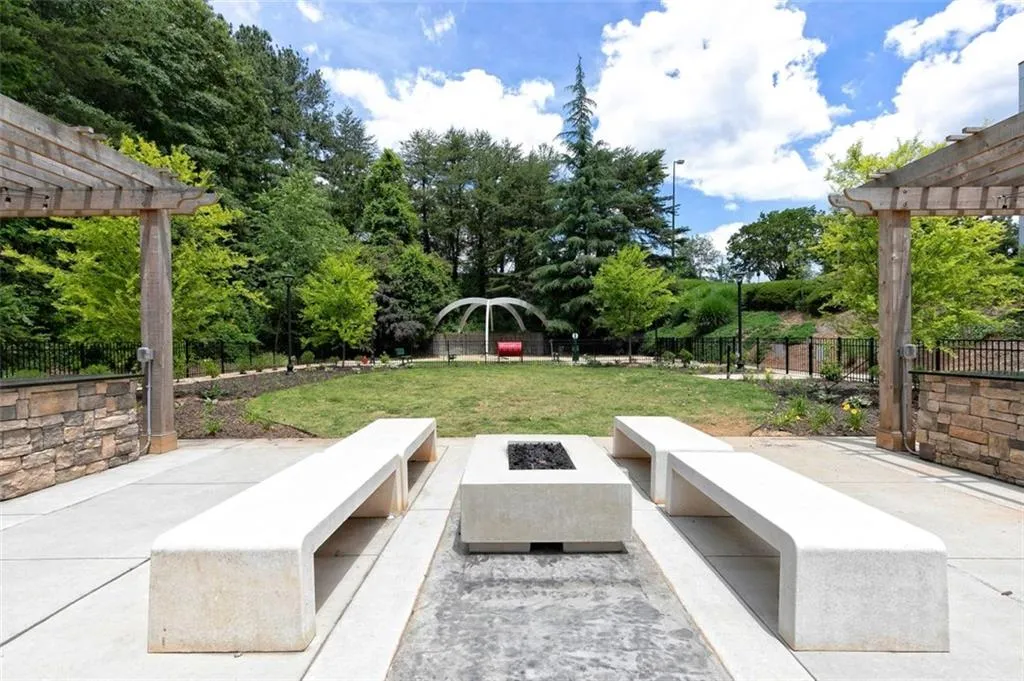 795 Hammond Drive Unit 1201, Atlanta, Georgia 30328, 2 Bedrooms Bedrooms, ,1 BathroomBathrooms,Residential,Sold,795 Hammond Drive Unit 1201,6938427
