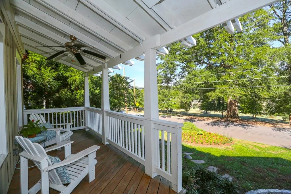 326 Golfview Road Nw, Atlanta, Georgia 30309, 3 Bedrooms Bedrooms, ,2 BathroomsBathrooms,Residential,Sold,326 Golfview Road Nw,5924264