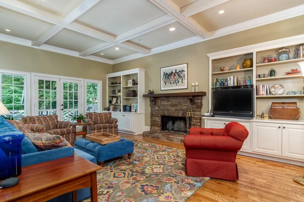 4420 Crestwicke Pointe, Atlanta, Georgia 30319, 5 Bedrooms Bedrooms, ,4 BathroomsBathrooms,Residential,Sold,4420 Crestwicke Pointe,6566151