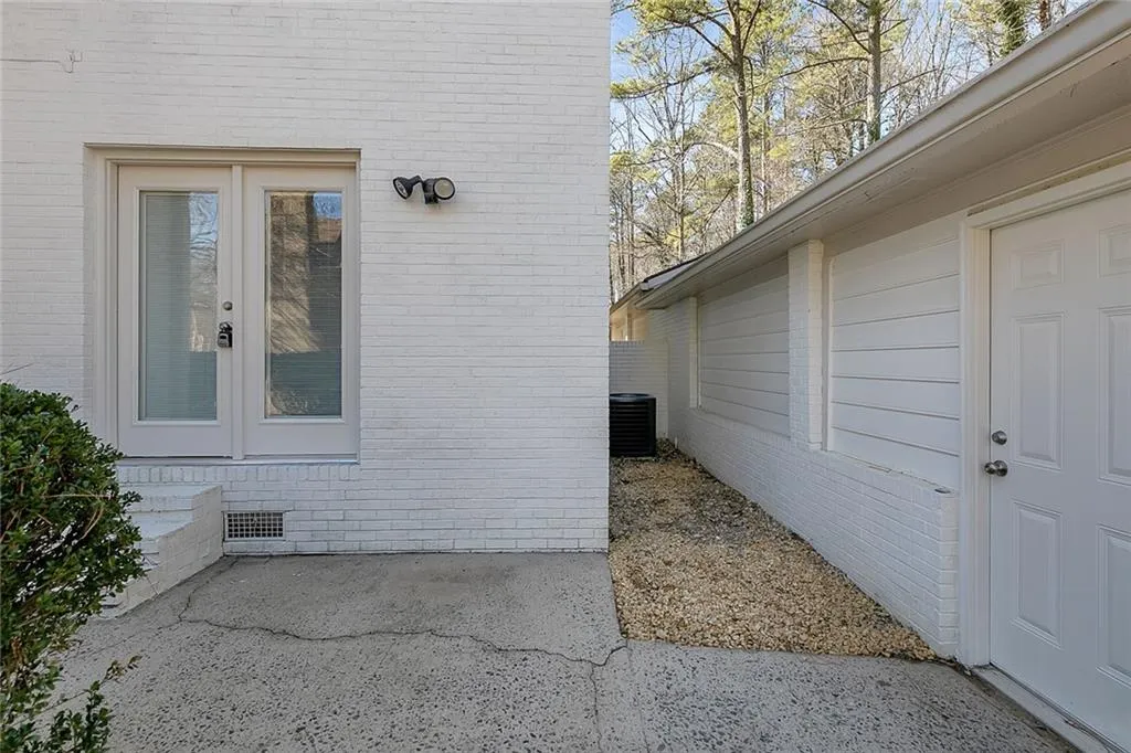 9003 Carroll Manor Drive, Sandy Springs, Georgia 30350, 2 Bedrooms Bedrooms, ,2 BathroomsBathrooms,Residential,Sold,9003 Carroll Manor Drive,6844514