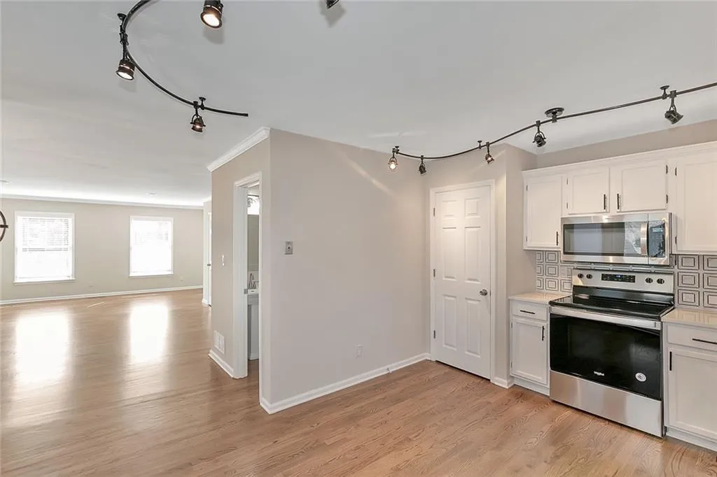 9003 Carroll Manor Drive, Sandy Springs, Georgia 30350, 2 Bedrooms Bedrooms, ,2 BathroomsBathrooms,Residential,Sold,9003 Carroll Manor Drive,6844514