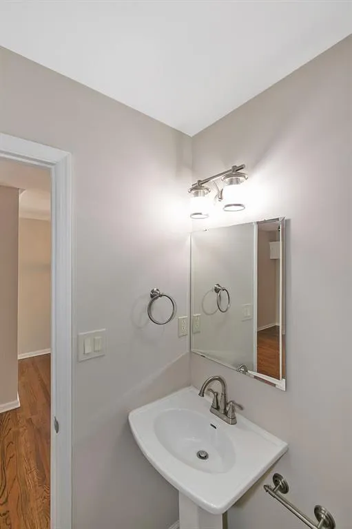 9003 Carroll Manor Drive, Sandy Springs, Georgia 30350, 2 Bedrooms Bedrooms, ,2 BathroomsBathrooms,Residential,Sold,9003 Carroll Manor Drive,6844514