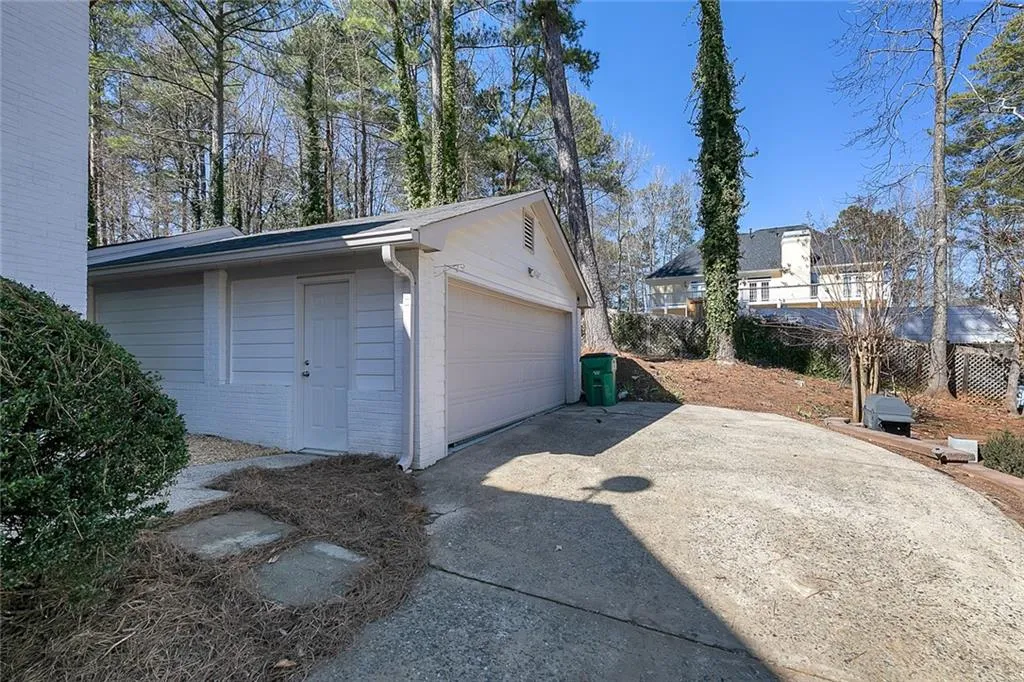 9003 Carroll Manor Drive, Sandy Springs, Georgia 30350, 2 Bedrooms Bedrooms, ,2 BathroomsBathrooms,Residential,Sold,9003 Carroll Manor Drive,6844514