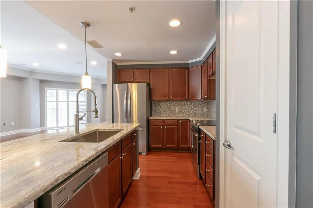 200 River Vista Drive Unit 538, Atlanta, Georgia 30339, 2 Bedrooms Bedrooms, ,2 BathroomsBathrooms,Residential,Sold,200 River Vista Drive Unit 538,6046199