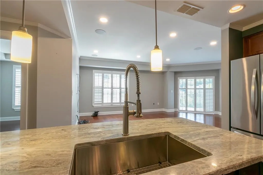 200 River Vista Drive Unit 538, Atlanta, Georgia 30339, 2 Bedrooms Bedrooms, ,2 BathroomsBathrooms,Residential,Sold,200 River Vista Drive Unit 538,6046199