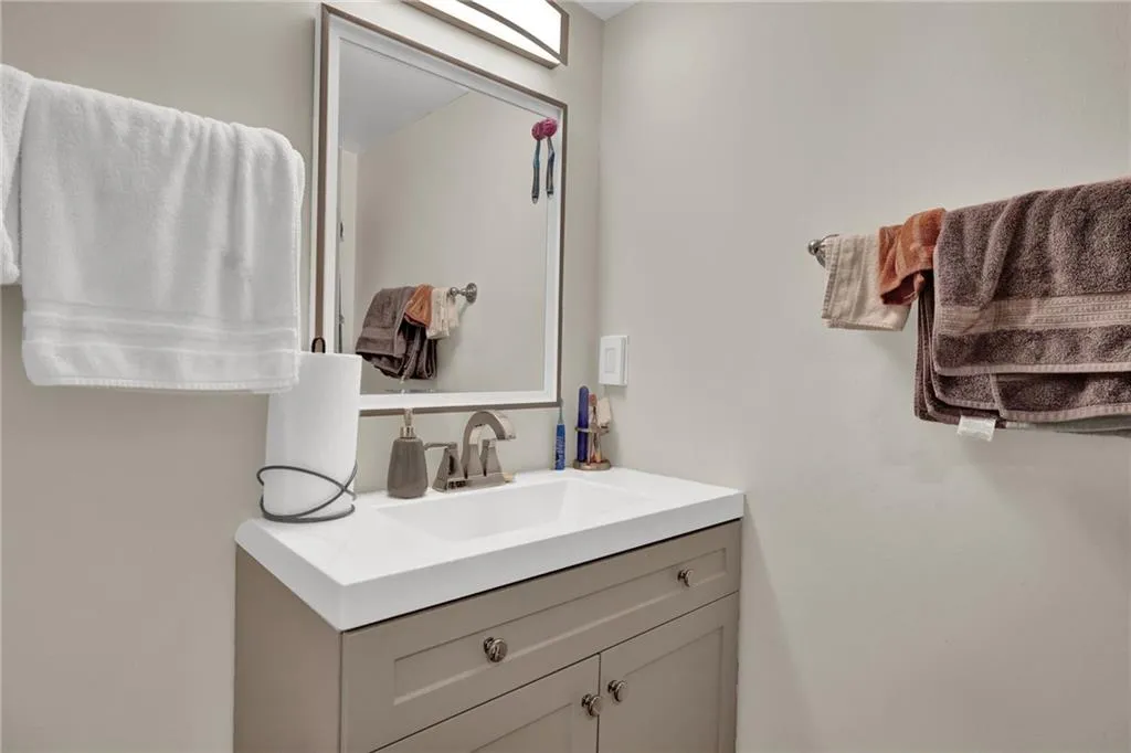 795 Hammond Drive Unit 506, Sandy Springs, Georgia 30328, 2 Bedrooms Bedrooms, ,1 BathroomBathrooms,Residential,For Sale,795 Hammond Drive Unit 506,7662541