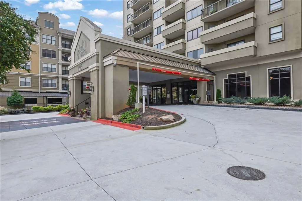 795 Hammond Drive Unit 506, Sandy Springs, Georgia 30328, 2 Bedrooms Bedrooms, ,1 BathroomBathrooms,Residential,For Sale,795 Hammond Drive Unit 506,7662541