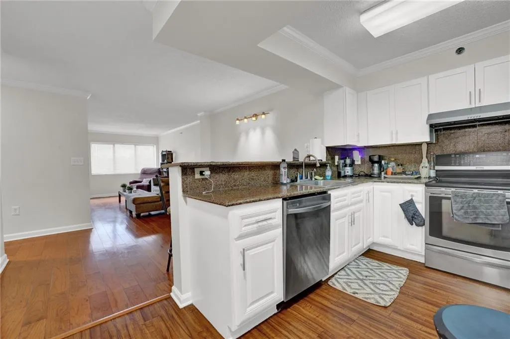 795 Hammond Drive Unit 506, Sandy Springs, Georgia 30328, 2 Bedrooms Bedrooms, ,1 BathroomBathrooms,Residential,For Sale,795 Hammond Drive Unit 506,7662541