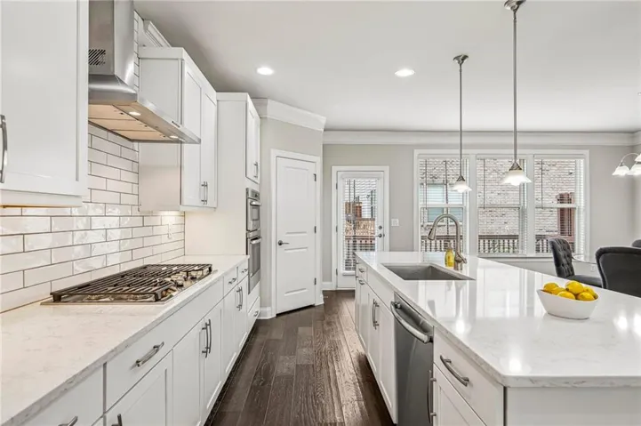 Sleek top of the line upgrades throughout