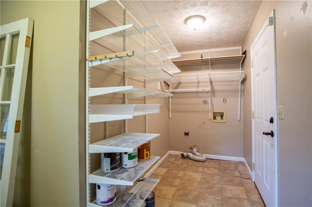 509 Hilderbrand Drive, Sandy Springs, Georgia 30328, 4 Bedrooms Bedrooms, ,2 BathroomsBathrooms,Residential,Sold,509 Hilderbrand Drive,6759982