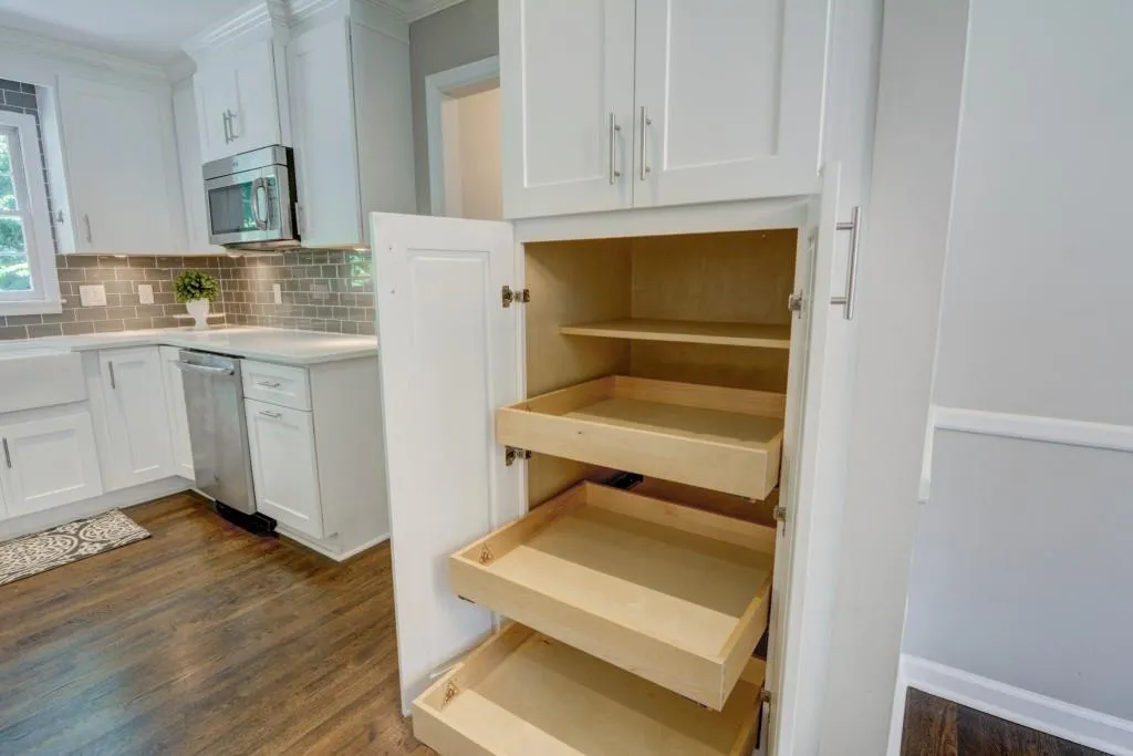 6750 River Springs Lane, Atlanta, Georgia 30328, 4 Bedrooms Bedrooms, ,2 BathroomsBathrooms,Residential,Sold,6750 River Springs Lane,7412290