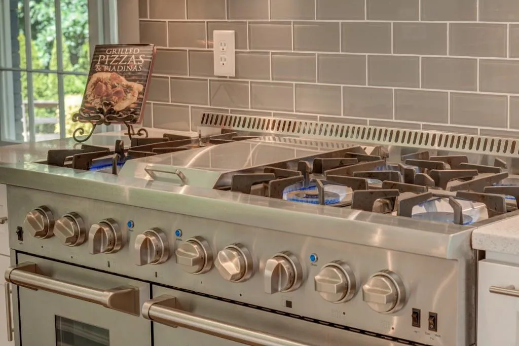 6750 River Springs Lane, Atlanta, Georgia 30328, 4 Bedrooms Bedrooms, ,2 BathroomsBathrooms,Residential,Sold,6750 River Springs Lane,7412290