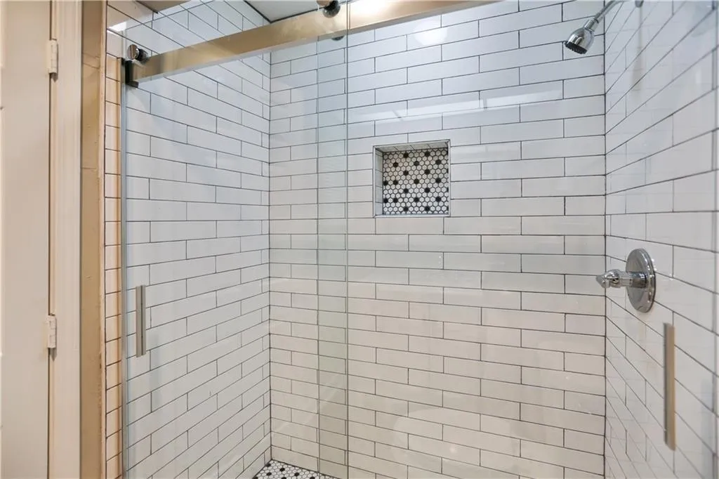 447 The North Chace Ne, Atlanta, Georgia 30328, 3 Bedrooms Bedrooms, ,3 BathroomsBathrooms,Residential,Sold,447 The North Chace Ne,6048676