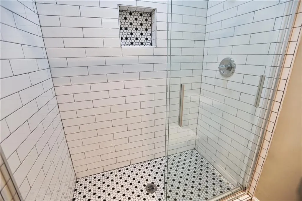 447 The North Chace Ne, Atlanta, Georgia 30328, 3 Bedrooms Bedrooms, ,3 BathroomsBathrooms,Residential,Sold,447 The North Chace Ne,6048676