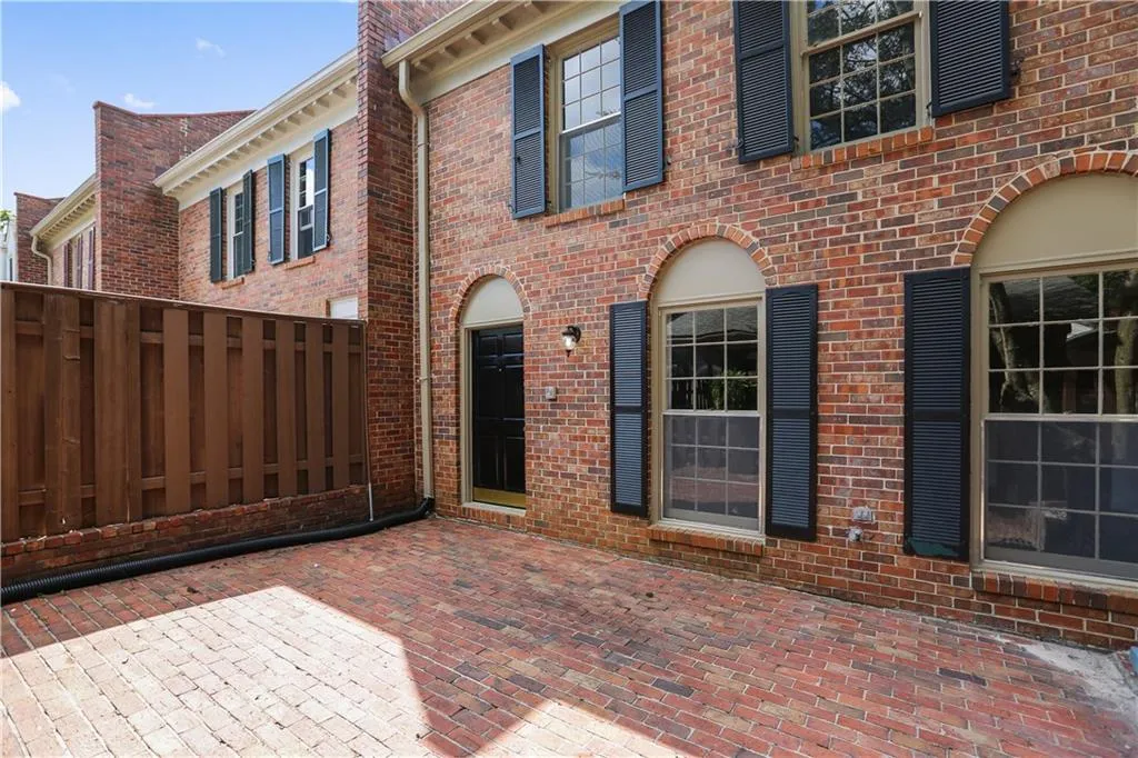 447 The North Chace Ne, Atlanta, Georgia 30328, 3 Bedrooms Bedrooms, ,3 BathroomsBathrooms,Residential,Sold,447 The North Chace Ne,6048676