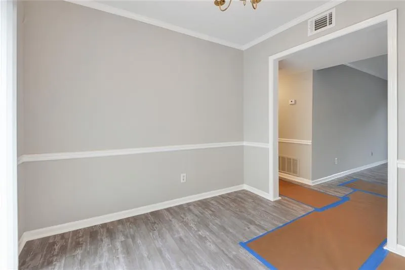 5504 Kingsport Drive, Sandy Springs, Georgia 30342, 2 Bedrooms Bedrooms, ,1 BathroomBathrooms,Residential,Sold,5504 Kingsport Drive,6650976