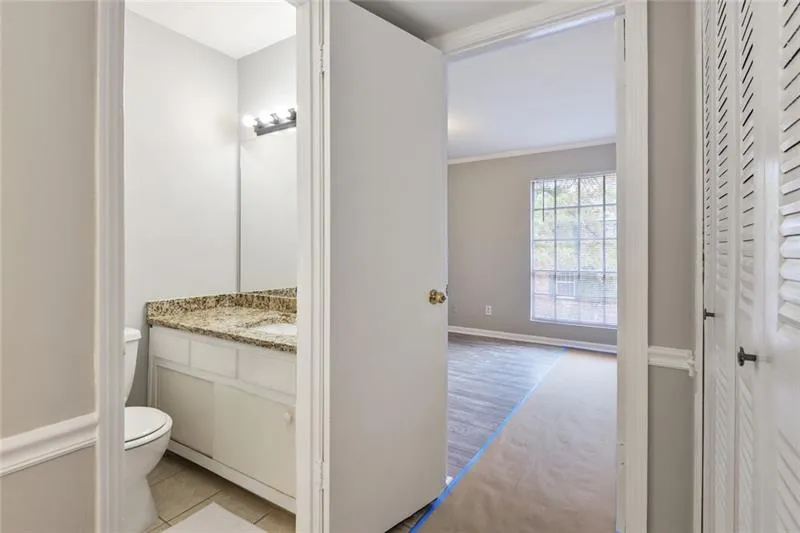 5504 Kingsport Drive, Sandy Springs, Georgia 30342, 2 Bedrooms Bedrooms, ,1 BathroomBathrooms,Residential,Sold,5504 Kingsport Drive,6650976