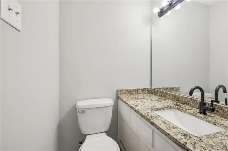 5504 Kingsport Drive, Sandy Springs, Georgia 30342, 2 Bedrooms Bedrooms, ,1 BathroomBathrooms,Residential,Sold,5504 Kingsport Drive,6650976