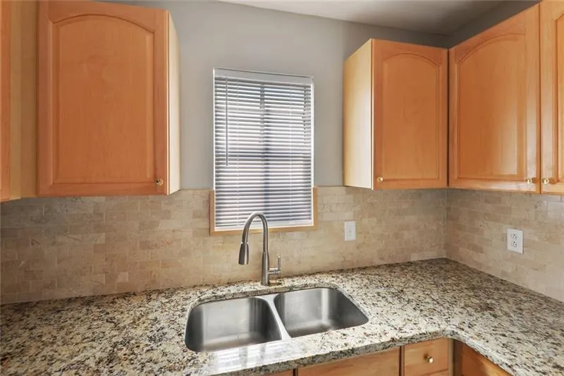 5504 Kingsport Drive, Sandy Springs, Georgia 30342, 2 Bedrooms Bedrooms, ,1 BathroomBathrooms,Residential,Sold,5504 Kingsport Drive,6650976