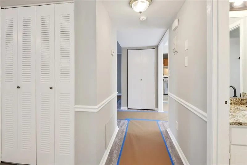 5504 Kingsport Drive, Sandy Springs, Georgia 30342, 2 Bedrooms Bedrooms, ,1 BathroomBathrooms,Residential,Sold,5504 Kingsport Drive,6650976