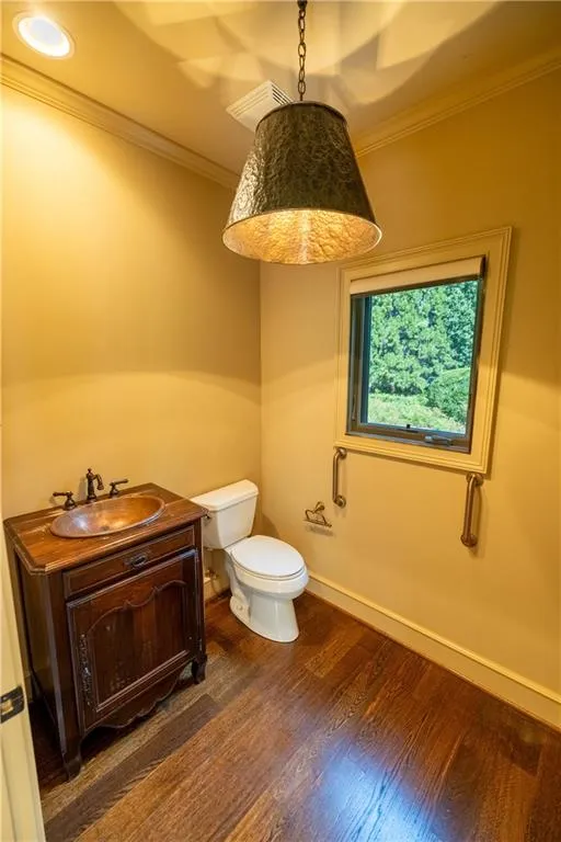 6150 Riverwood Drive, Atlanta, Georgia 30328, 5 Bedrooms Bedrooms, ,4 BathroomsBathrooms,Residential,For Sale,6150 Riverwood Drive,7648325
