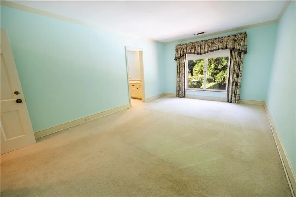 6150 Riverwood Drive, Atlanta, Georgia 30328, 5 Bedrooms Bedrooms, ,4 BathroomsBathrooms,Residential,For Sale,6150 Riverwood Drive,7648325