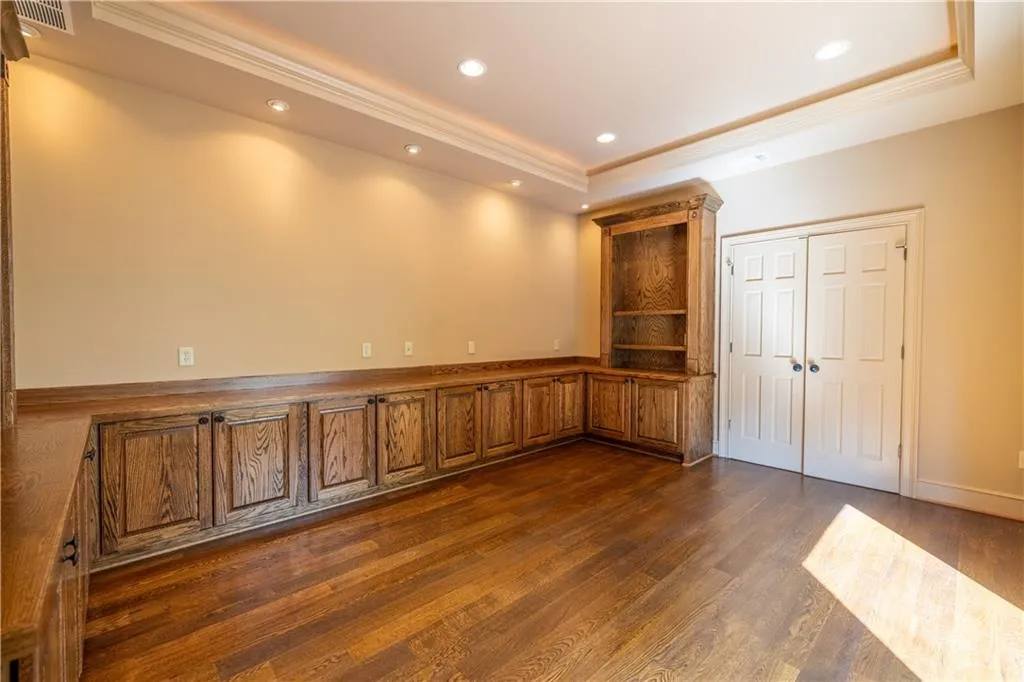 6150 Riverwood Drive, Atlanta, Georgia 30328, 5 Bedrooms Bedrooms, ,4 BathroomsBathrooms,Residential,For Sale,6150 Riverwood Drive,7648325