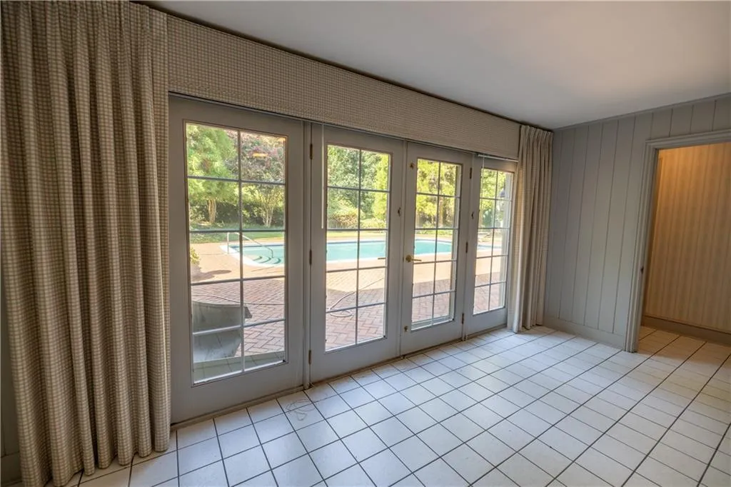 6150 Riverwood Drive, Atlanta, Georgia 30328, 5 Bedrooms Bedrooms, ,4 BathroomsBathrooms,Residential,For Sale,6150 Riverwood Drive,7648325