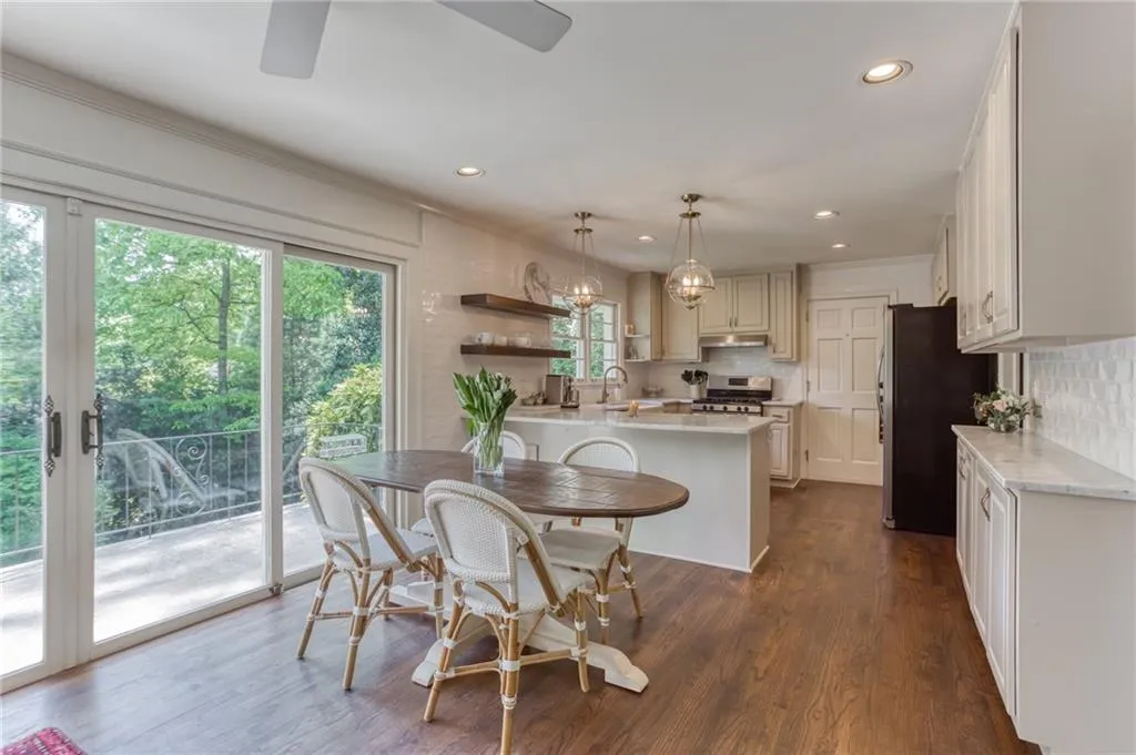 365 Highbrook Drive, Atlanta, Georgia 30342, 3 Bedrooms Bedrooms, ,2 BathroomsBathrooms,Residential,Sold,365 Highbrook Drive,7039139