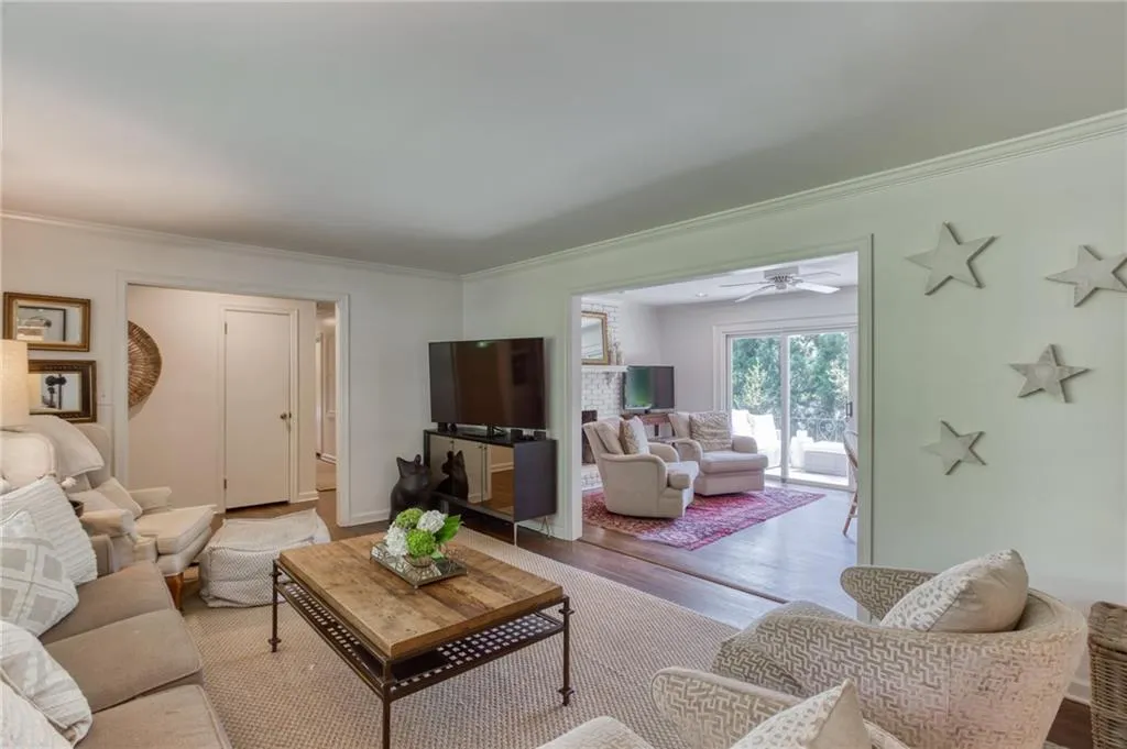 365 Highbrook Drive, Atlanta, Georgia 30342, 3 Bedrooms Bedrooms, ,2 BathroomsBathrooms,Residential,Sold,365 Highbrook Drive,7039139