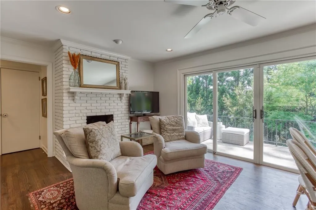 365 Highbrook Drive, Atlanta, Georgia 30342, 3 Bedrooms Bedrooms, ,2 BathroomsBathrooms,Residential,Sold,365 Highbrook Drive,7039139