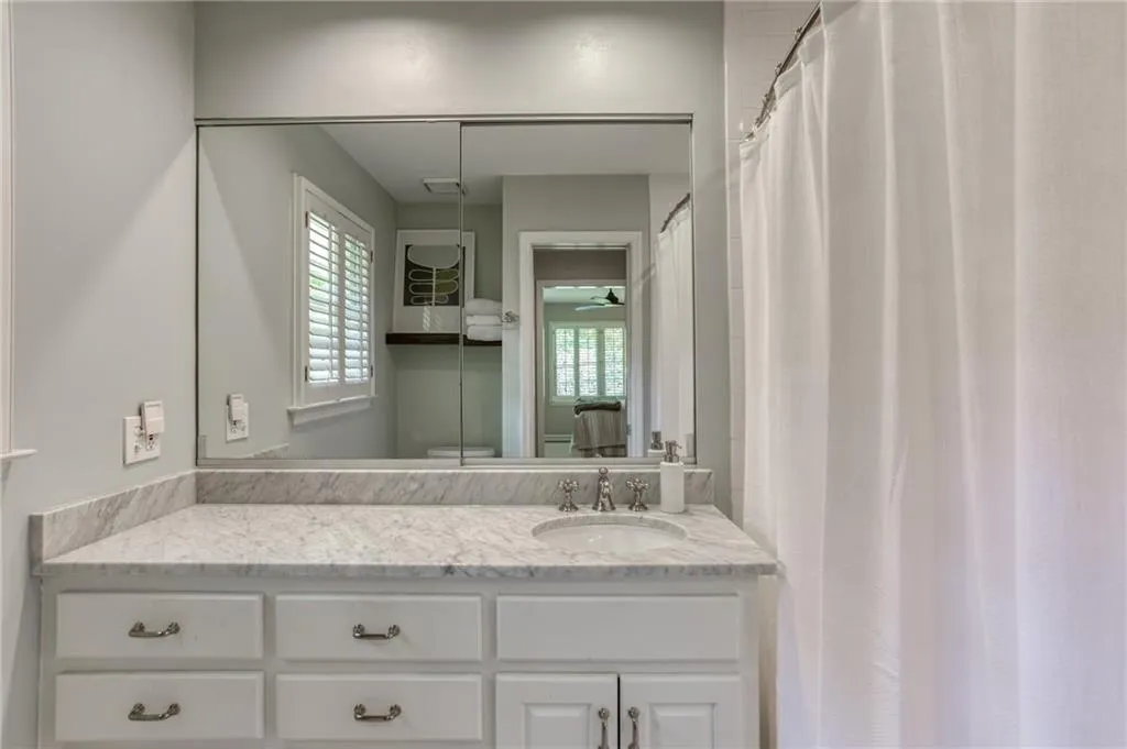 365 Highbrook Drive, Atlanta, Georgia 30342, 3 Bedrooms Bedrooms, ,2 BathroomsBathrooms,Residential,Sold,365 Highbrook Drive,7039139