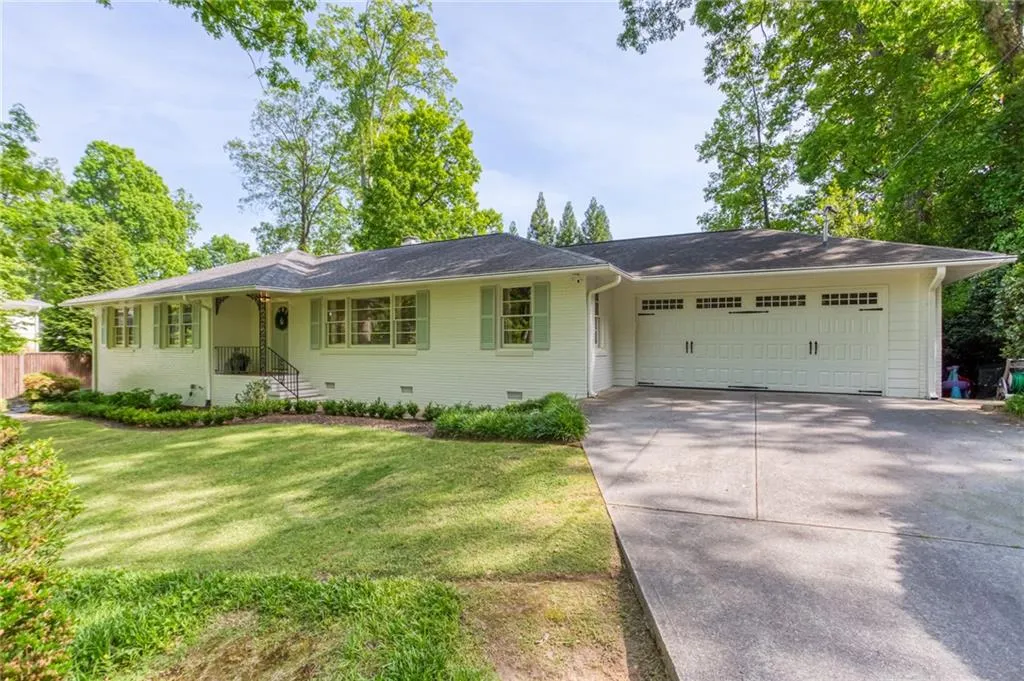 365 Highbrook Drive, Atlanta, Georgia 30342, 3 Bedrooms Bedrooms, ,2 BathroomsBathrooms,Residential,Sold,365 Highbrook Drive,7039139
