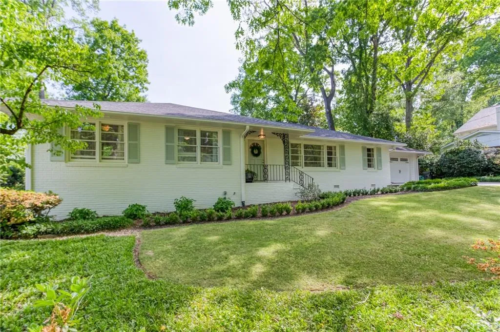 365 Highbrook Drive, Atlanta, Georgia 30342, 3 Bedrooms Bedrooms, ,2 BathroomsBathrooms,Residential,Sold,365 Highbrook Drive,7039139
