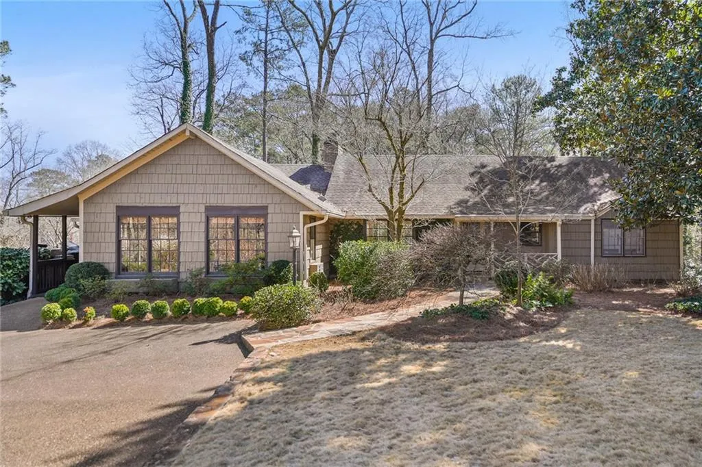 4795 Woodvale Drive Nw, Atlanta, Georgia 30327, 5 Bedrooms Bedrooms, ,4 BathroomsBathrooms,Residential,Sold,4795 Woodvale Drive Nw,6999023