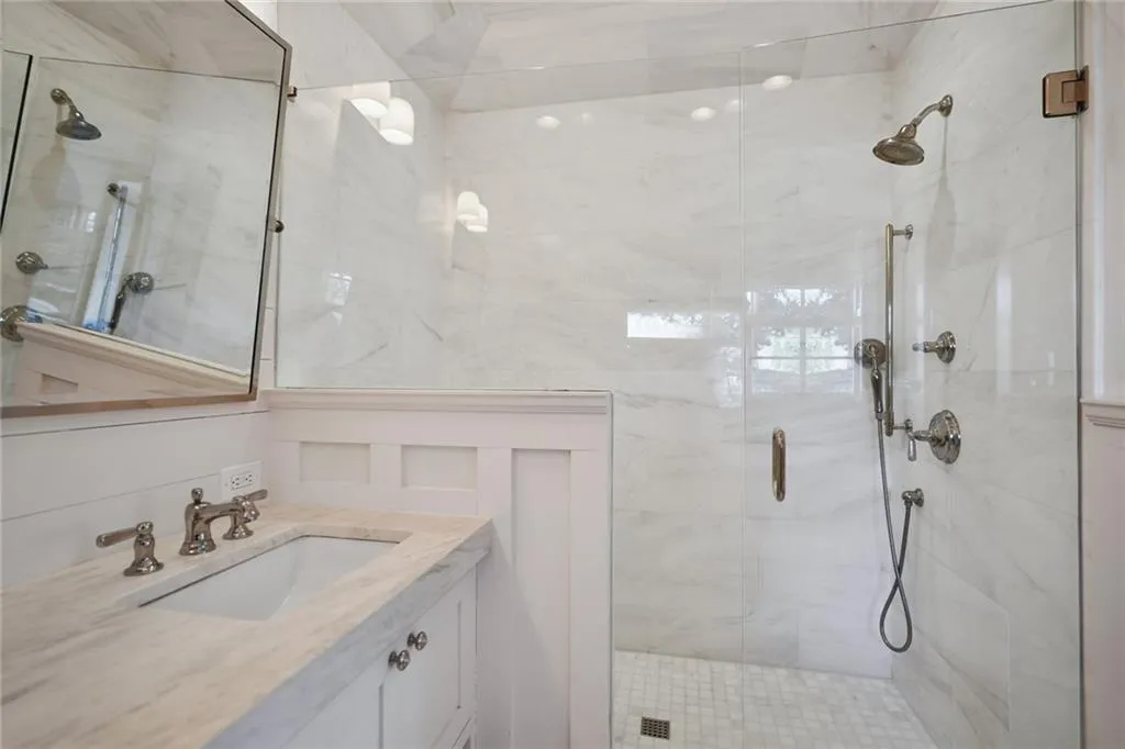 4795 Woodvale Drive Nw, Atlanta, Georgia 30327, 5 Bedrooms Bedrooms, ,4 BathroomsBathrooms,Residential,Sold,4795 Woodvale Drive Nw,6999023