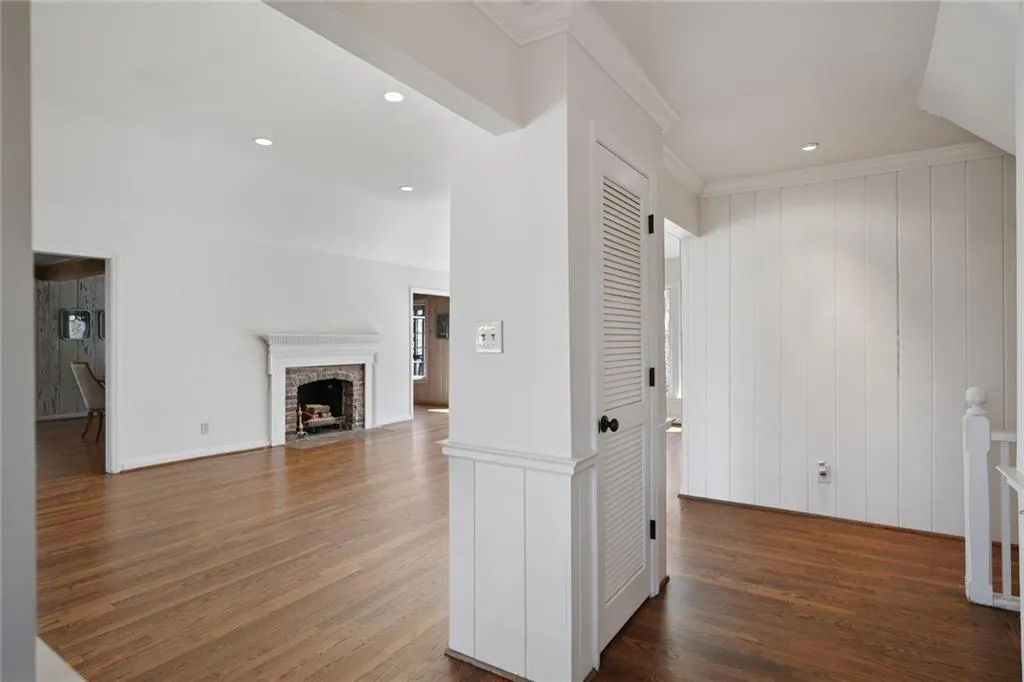 4795 Woodvale Drive Nw, Atlanta, Georgia 30327, 5 Bedrooms Bedrooms, ,4 BathroomsBathrooms,Residential,Sold,4795 Woodvale Drive Nw,6999023