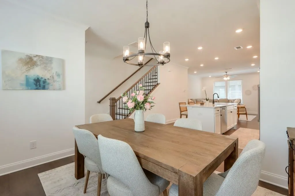 6565 Beacon Drive Unit 322, Sandy Springs, Georgia 30328, 3 Bedrooms Bedrooms, ,3 BathroomsBathrooms,Residential,Sold,6565 Beacon Drive Unit 322,7267471