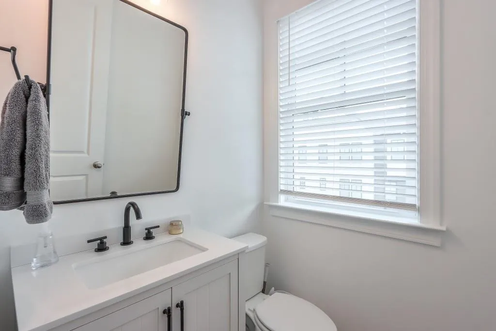 6565 Beacon Drive Unit 322, Sandy Springs, Georgia 30328, 3 Bedrooms Bedrooms, ,3 BathroomsBathrooms,Residential,Sold,6565 Beacon Drive Unit 322,7267471