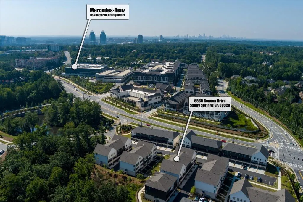 6565 Beacon Drive Unit 322, Sandy Springs, Georgia 30328, 3 Bedrooms Bedrooms, ,3 BathroomsBathrooms,Residential,Sold,6565 Beacon Drive Unit 322,7267471