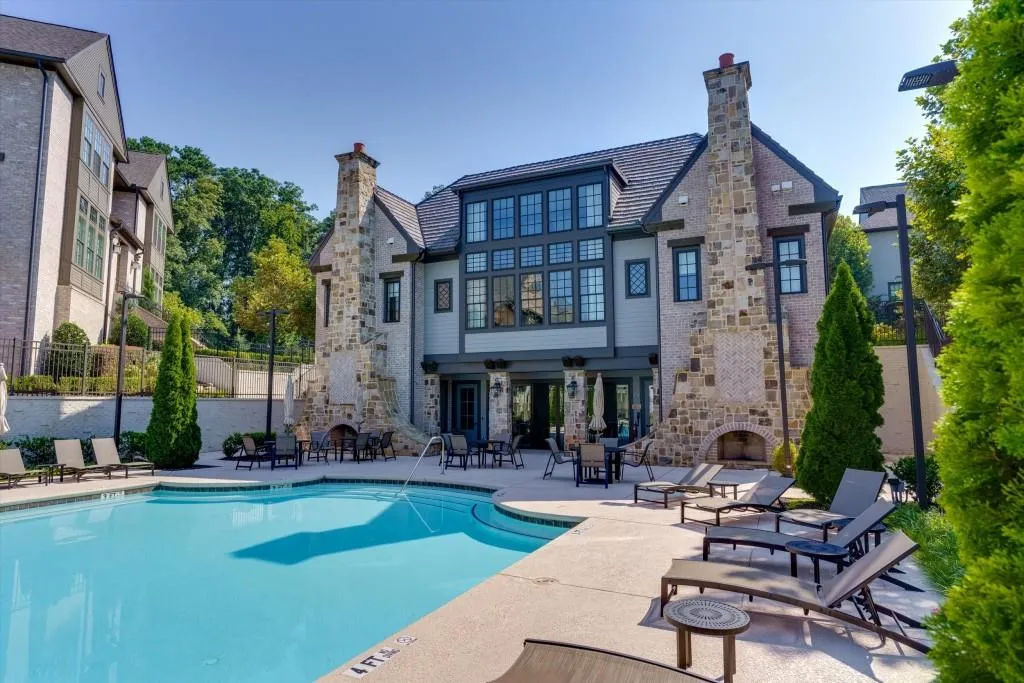 6565 Beacon Drive Unit 322, Sandy Springs, Georgia 30328, 3 Bedrooms Bedrooms, ,3 BathroomsBathrooms,Residential,Sold,6565 Beacon Drive Unit 322,7267471