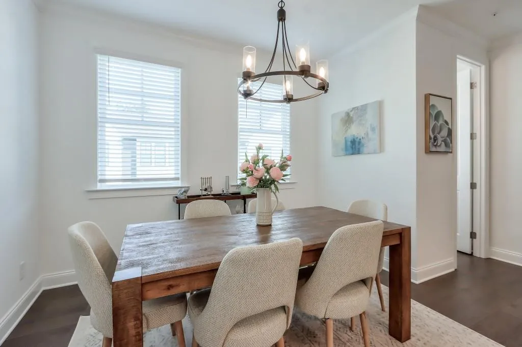 6565 Beacon Drive Unit 322, Sandy Springs, Georgia 30328, 3 Bedrooms Bedrooms, ,3 BathroomsBathrooms,Residential,Sold,6565 Beacon Drive Unit 322,7267471