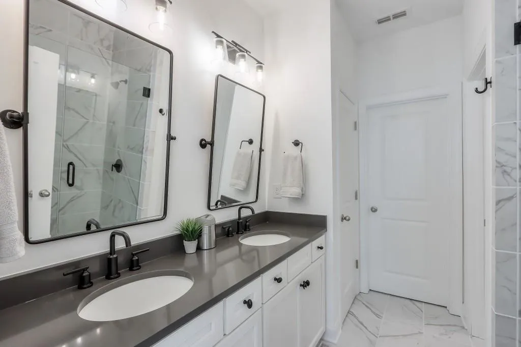 6565 Beacon Drive Unit 322, Sandy Springs, Georgia 30328, 3 Bedrooms Bedrooms, ,3 BathroomsBathrooms,Residential,Sold,6565 Beacon Drive Unit 322,7267471