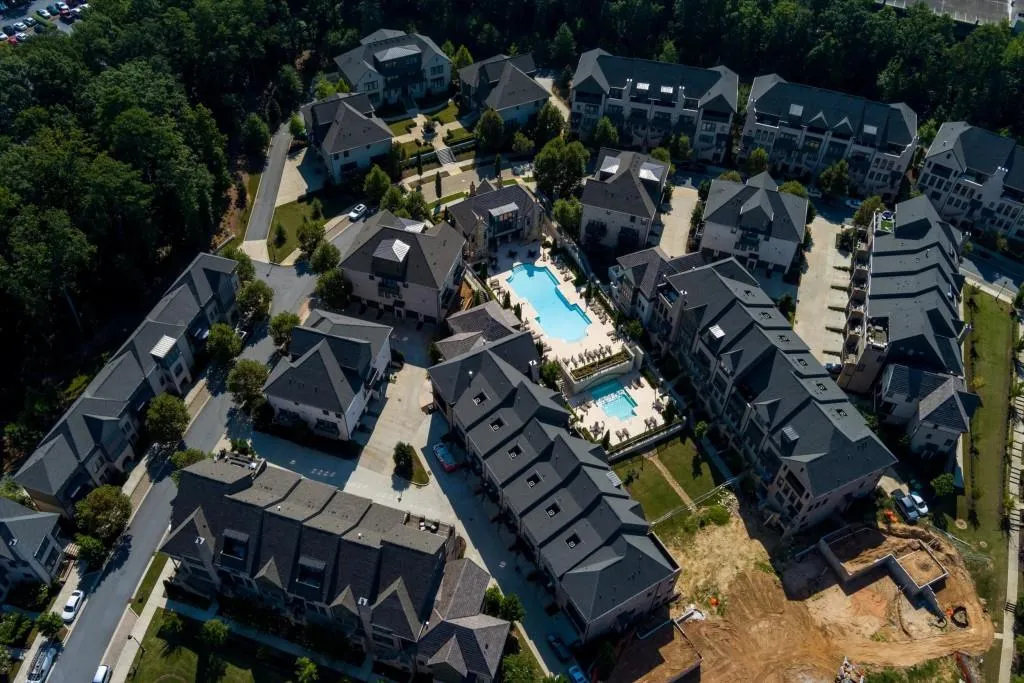 6565 Beacon Drive Unit 322, Sandy Springs, Georgia 30328, 3 Bedrooms Bedrooms, ,3 BathroomsBathrooms,Residential,Sold,6565 Beacon Drive Unit 322,7267471