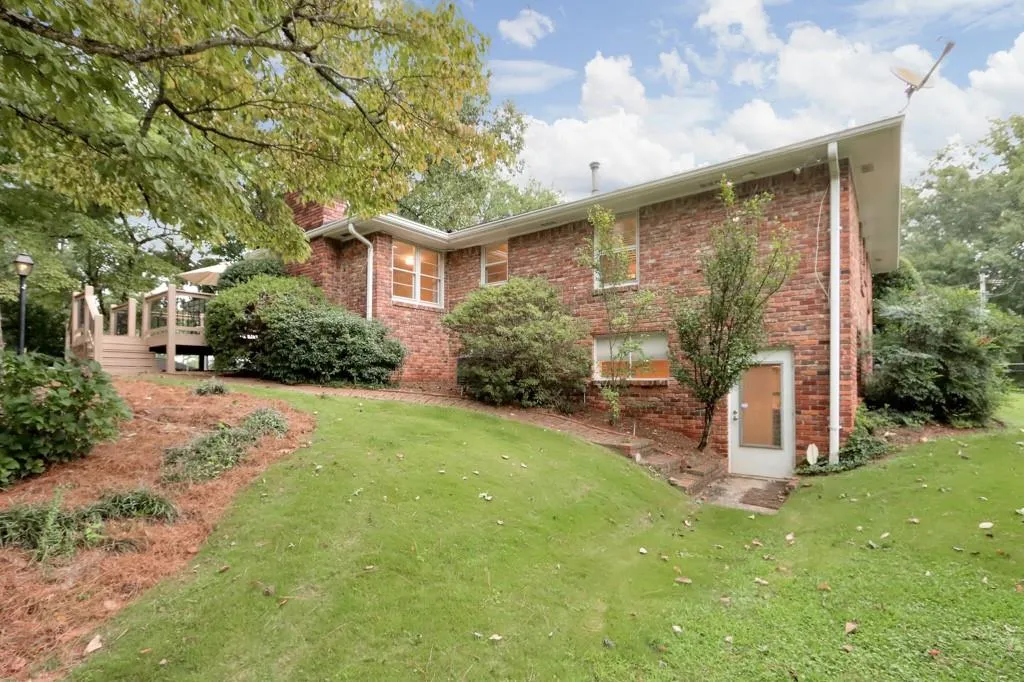 90 River Springs Drive, Sandy Springs, Georgia 30328, 4 Bedrooms Bedrooms, ,3 BathroomsBathrooms,Residential,Sold,90 River Springs Drive,7107270