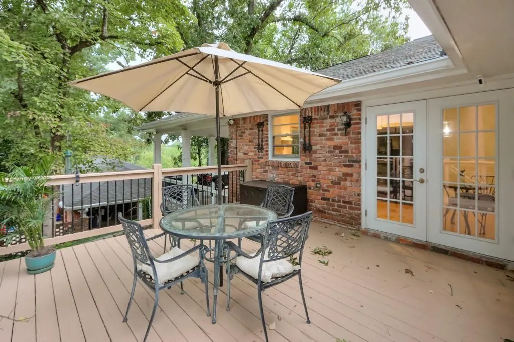 90 River Springs Drive, Sandy Springs, Georgia 30328, 4 Bedrooms Bedrooms, ,3 BathroomsBathrooms,Residential,Sold,90 River Springs Drive,7107270