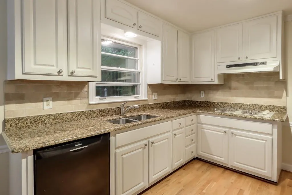 90 River Springs Drive, Sandy Springs, Georgia 30328, 4 Bedrooms Bedrooms, ,3 BathroomsBathrooms,Residential,Sold,90 River Springs Drive,7107270